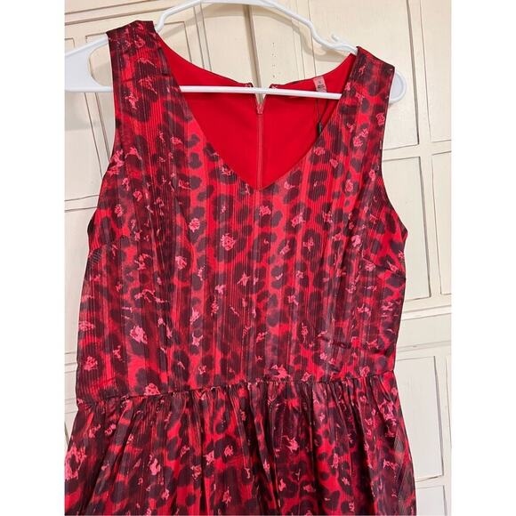 NWT Tahari size 10 red black animal print maxi dress - Picture 2 of 4